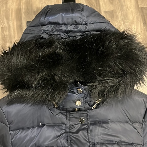 Navy Blue with light gold trim and Black Belt on waist and cuffs. Black Faux fur - Picture 5 of 9